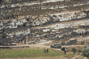Ισραηλινοί έποικοι κόβουν το νερό σε παλαιστινιακό χωριό
