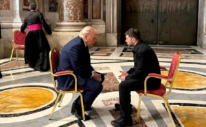 «Μπορείς να χτυπήσεις τη Μόσχα;»: Η αποκάλυψη των FT για την τηλεφωνική προτροπή Τραμπ στον Ζελένσκι