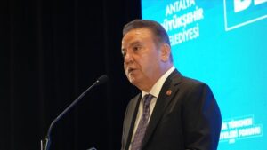 Τουρκία: Η κυβέρνηση έπαυσε τον δήμαρχο Αττάλειας – Συνελήφθη στο πλαίσιο έρευνας για διαφθορά