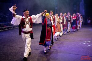 Διεθνές Φεστιβάλ Παραδοσιακών Χορών Αγρινίου: Από την ιδέα, στη μεγαλύτερη γιορτή της παράδοσης