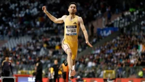 Πρωταθλητής Ελλάδας με ένα άλμα και τέσσερις τραυματισμούς ο Τεντόγλου