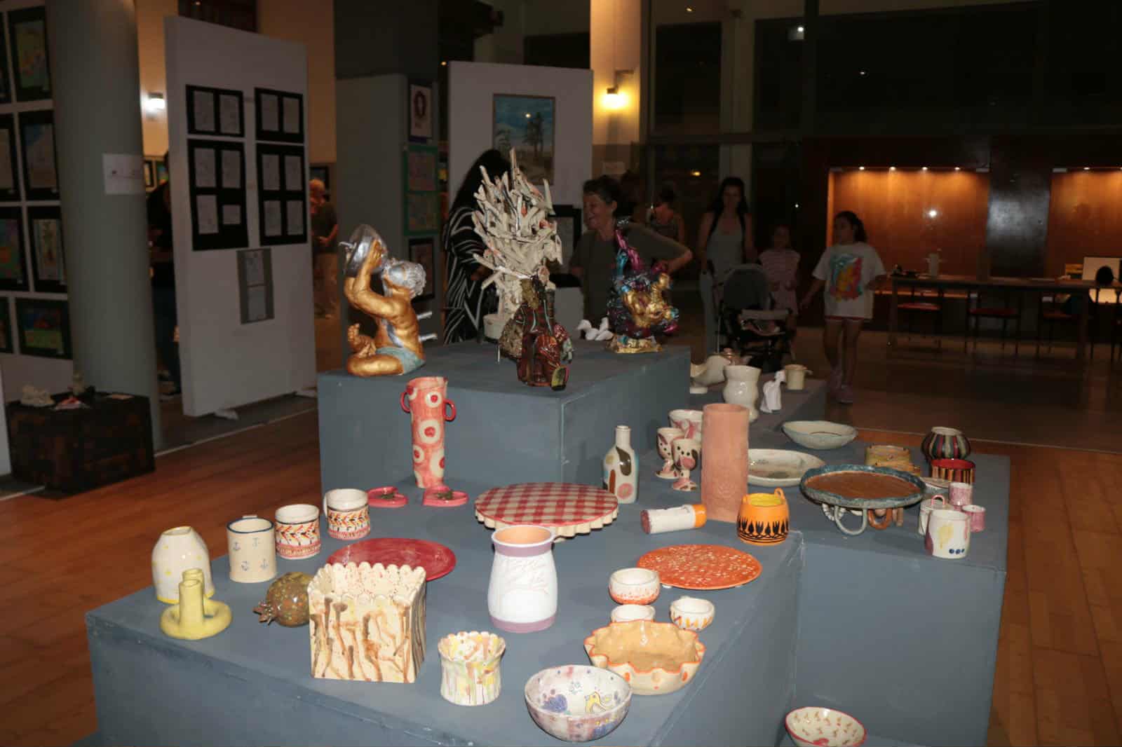 Εγκαίνια Έκθεσης Εικαστικού Εργαστηρίου Αγρινίου: Μια γιορτή δημιουργίας στην παλαιά Δημοτική Αγορά Αγρινίου