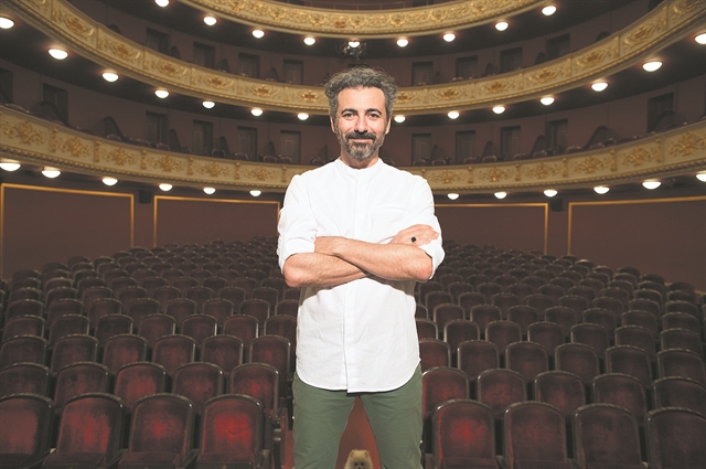 Ζορμπάς: Το κλασικό έργο του Νίκου Καζαντζάκη σε σκηνοθεσία Λευτέρη Γιοβανίδη