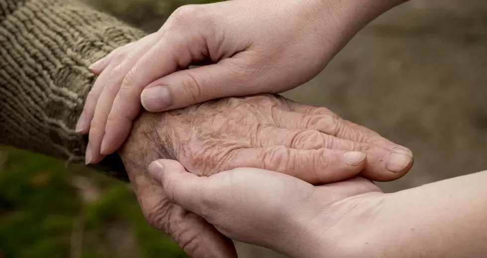 «Θάλπος & Ασημένια Ευεξία»: Νέο πρόγραμμα του Δήμου Αγρινίου για ενεργό γήρανση και ευζωία των ηλικιωμένων