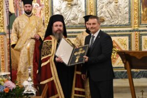 Ιερή Πόλη Μεσολογγίου: Συγκίνηση και λαμπρότητα στα Θυρανοίξια του Ιερού Μητροπολιτικού Ναού Αγίου Σπυρίδωνος