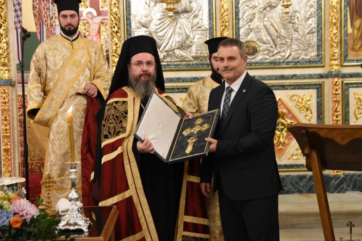 Ιερή Πόλη Μεσολογγίου: Συγκίνηση και λαμπρότητα στα Θυρανοίξια του Ιερού Μητροπολιτικού Ναού Αγίου Σπυρίδωνος