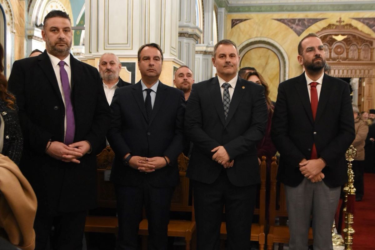 Ιερή Πόλη Μεσολογγίου: Συγκίνηση και λαμπρότητα στα Θυρανοίξια του Ιερού Μητροπολιτικού Ναού Αγίου Σπυρίδωνος