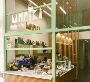 ΜΠΡΙΚΙ coffee and snacks: Το στέκι του Αγρινίου που έγινε αγαπημένη συνήθεια