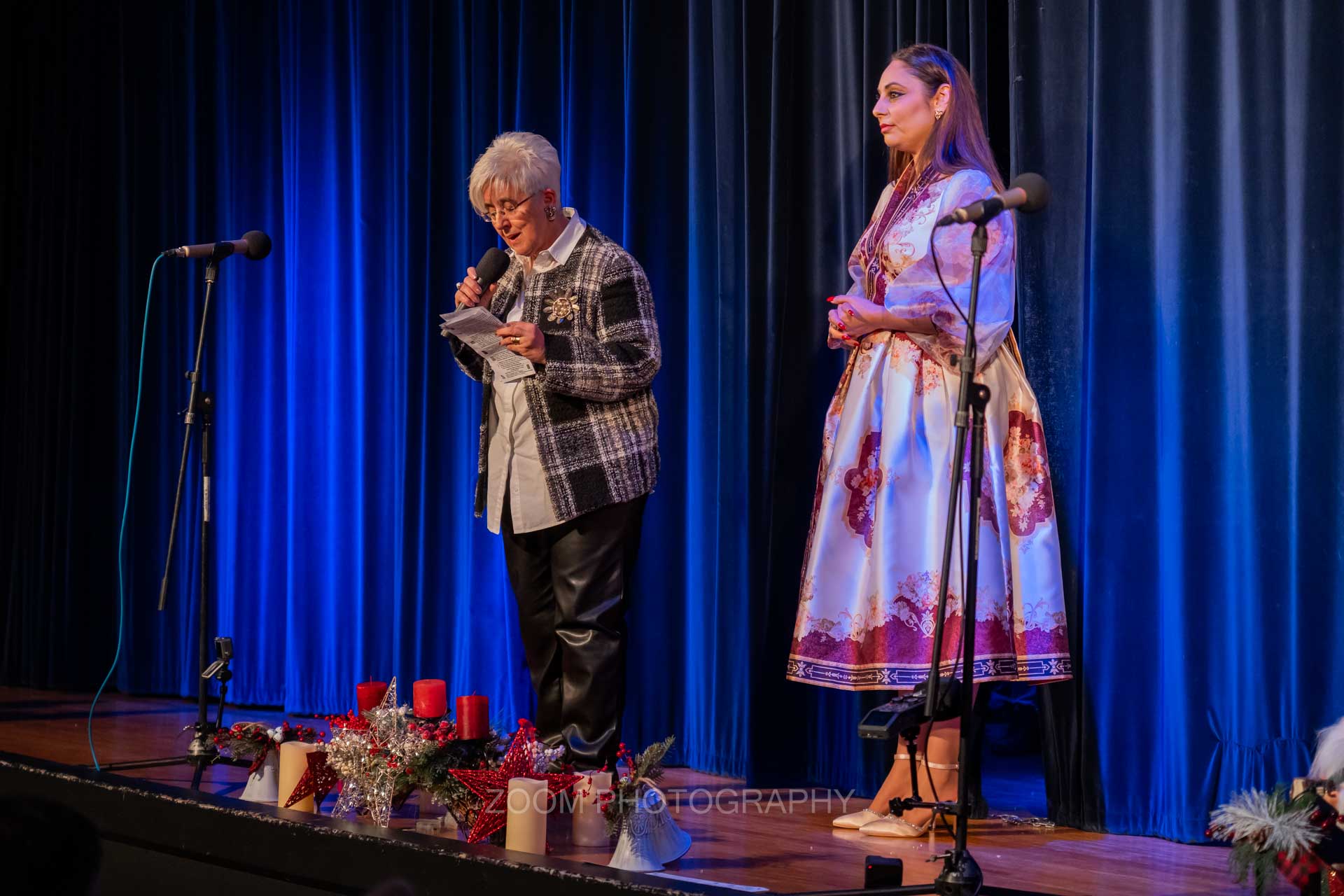 Κατάμεστο το Παπαστράτειο Μέγαρο στη χριστουγεννιάτικη γιορτή αλληλεγγύης της ΕΛΕΠΑΠ Αγρινίου