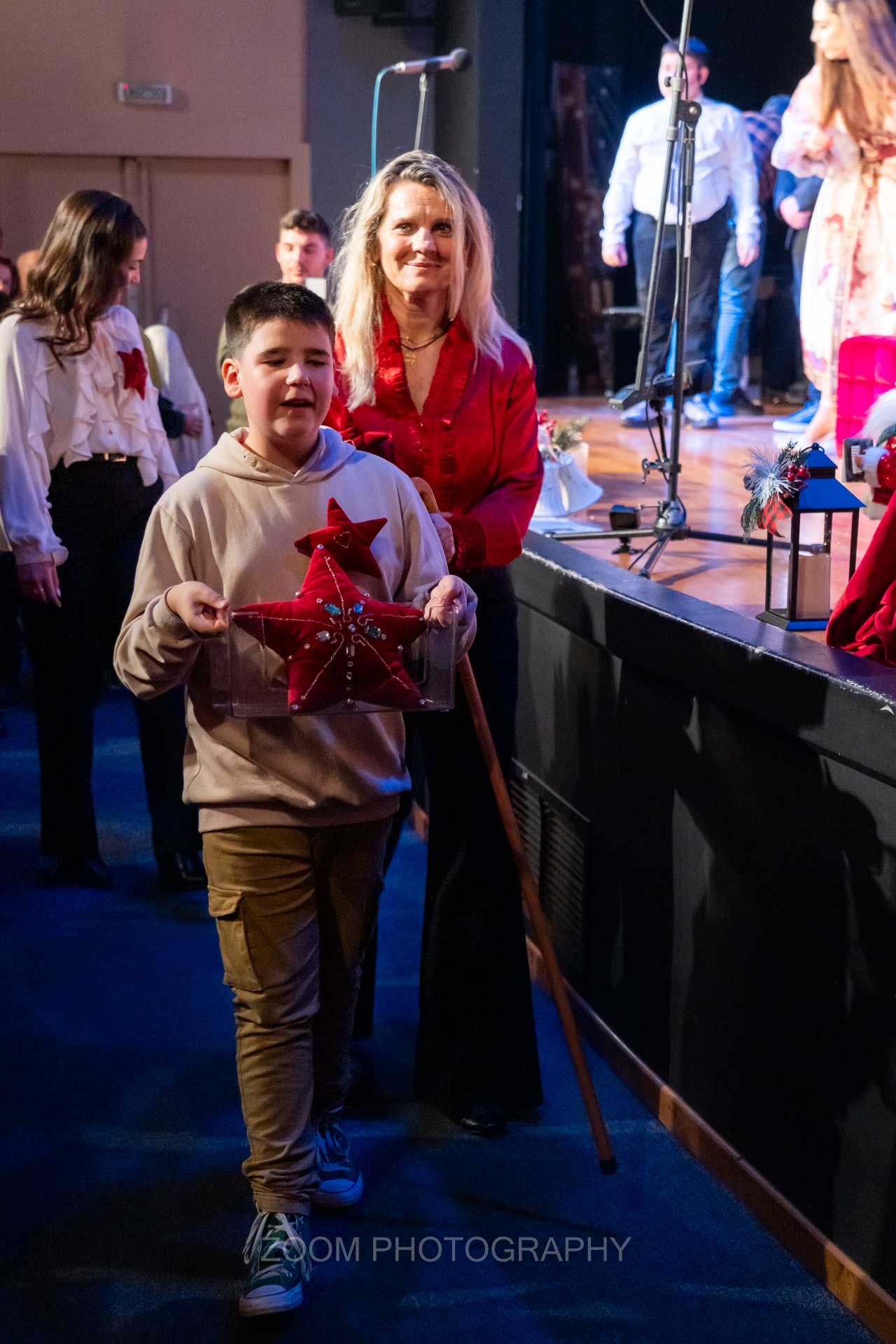 Κατάμεστο το Παπαστράτειο Μέγαρο στη χριστουγεννιάτικη γιορτή αλληλεγγύης της ΕΛΕΠΑΠ Αγρινίου