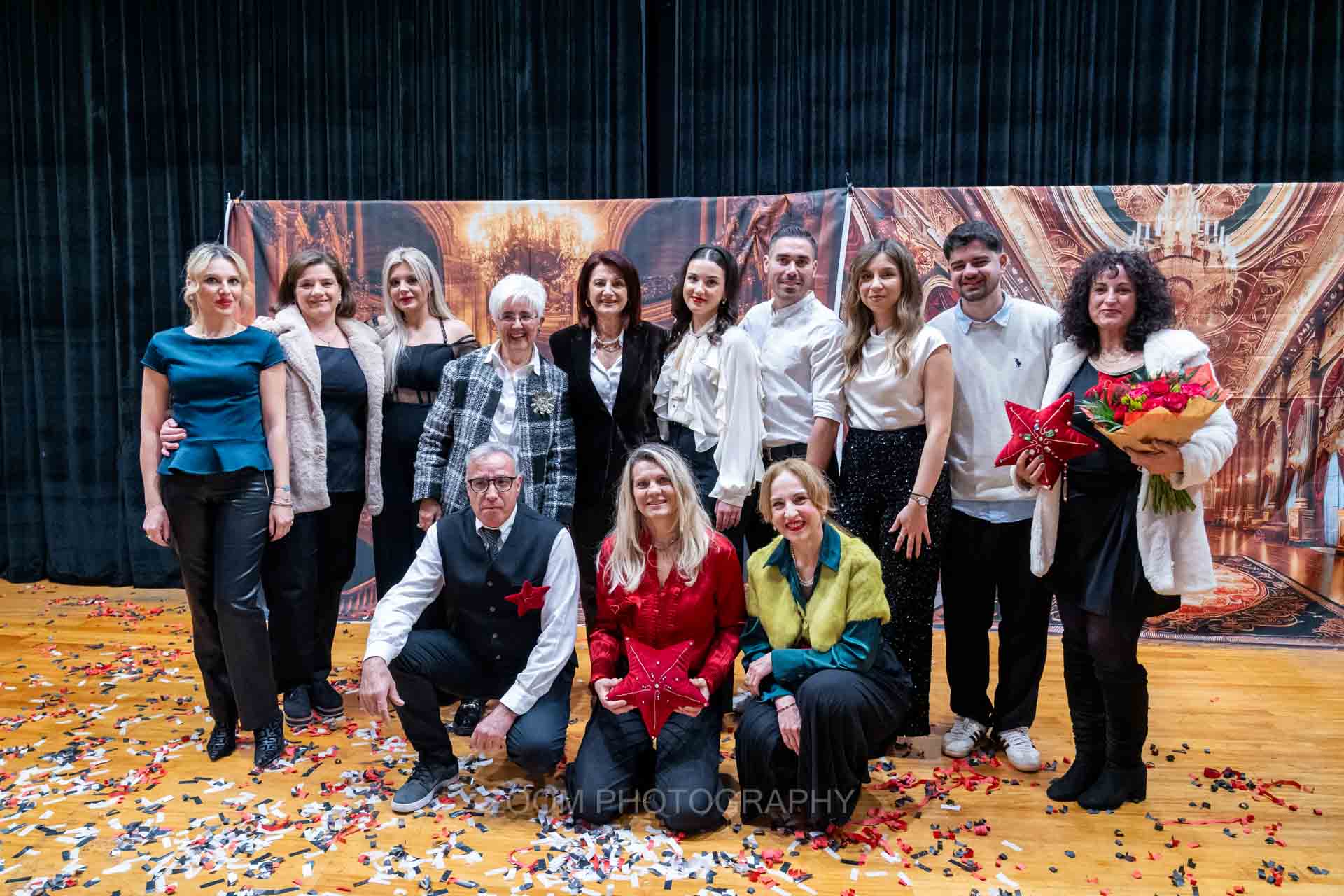 Κατάμεστο το Παπαστράτειο Μέγαρο στη χριστουγεννιάτικη γιορτή αλληλεγγύης της ΕΛΕΠΑΠ Αγρινίου