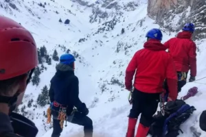 Τραγωδία στα Βαρδούσια: Τέσσερις ορειβάτες χάθηκαν κάτω από τη χιονοστιβάδα