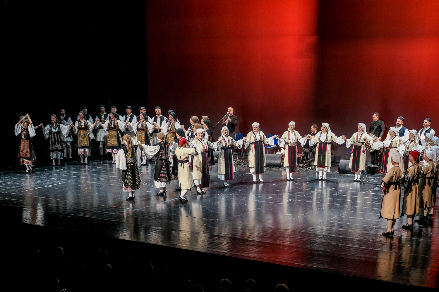 Γυμναστική Εταιρεία Αγρινίου: "Για την ΦΛΟΓΑ με αγάπη χωρίς όρους!"