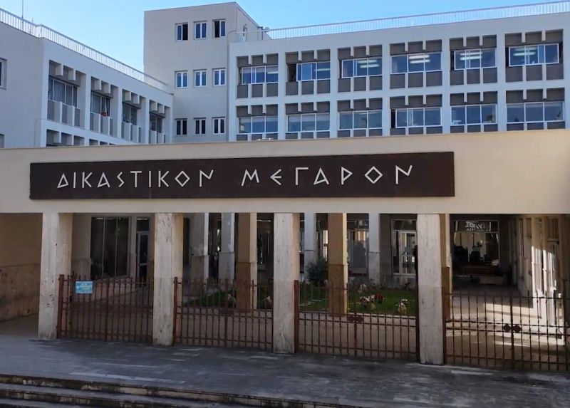 Επεισόδιο στο Δημαρχείο Αγρινίου: Υπό κράτηση ο 34χρονος – Θα εξεταστεί από ψυχιάτρους