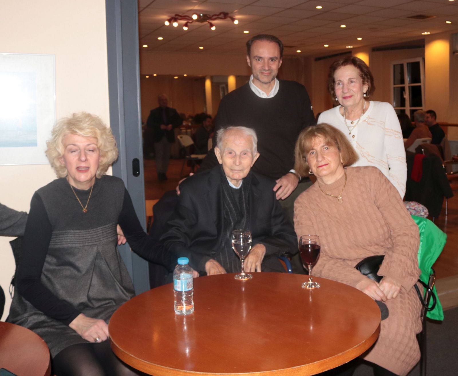 Γυμναστική Εταιρεία Αγρινίου: Κοπή πίτας σε κλίμα συγκίνησης για τα 80 χρόνια προσφοράς - Bράβευση του Γιώργου Κοτρώνη