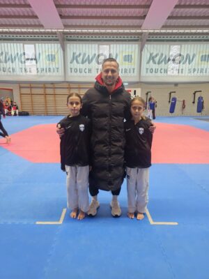 ΑΣ Θησέας Αιτωλοακαρνανίας: Εντυπωσίασαν στη Γερμανία οι αδελφές Κακαρέλη