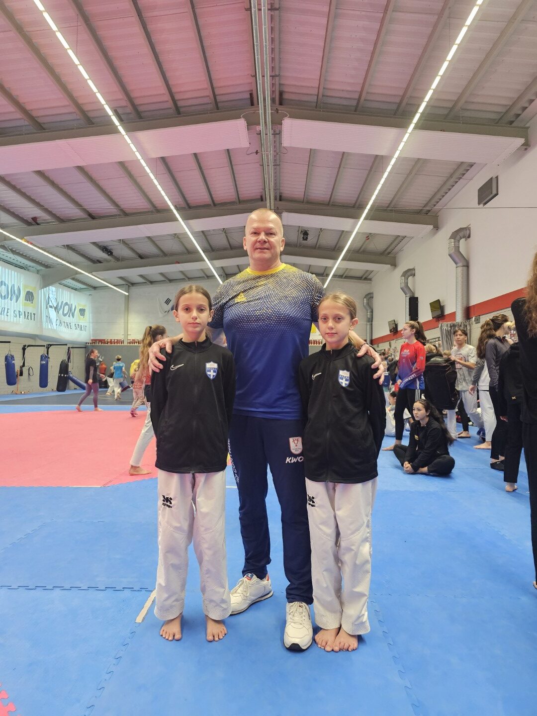 ΑΣ Θησέας Αιτωλοακαρνανίας: Εντυπωσίασαν στη Γερμανία οι αδελφές Κακαρέλη