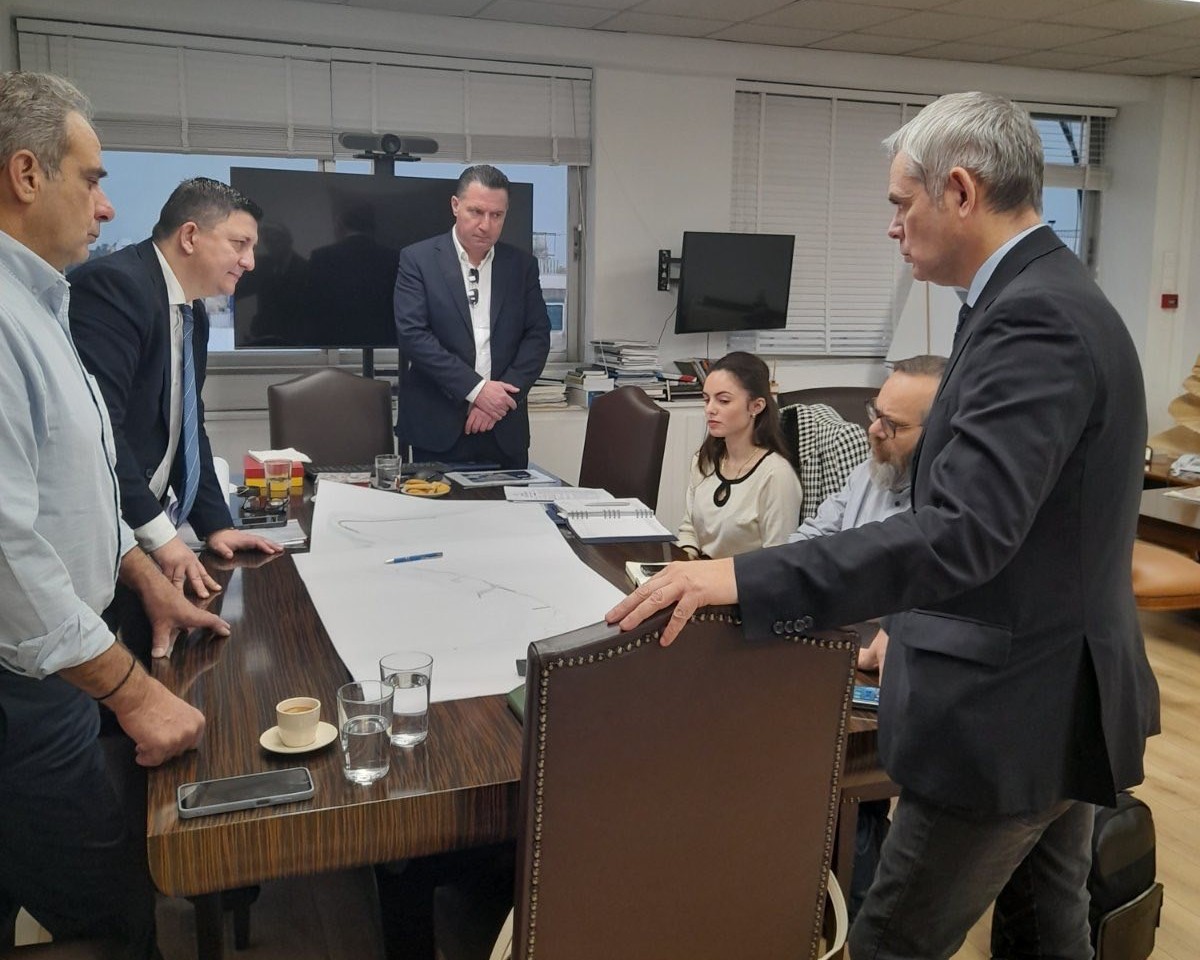 Τριανταφυλλάκης και Καραγκούνης σε συνάντηση εργασίας για τις λιμενικές υποδομές σε Μύτικα και Αστακό