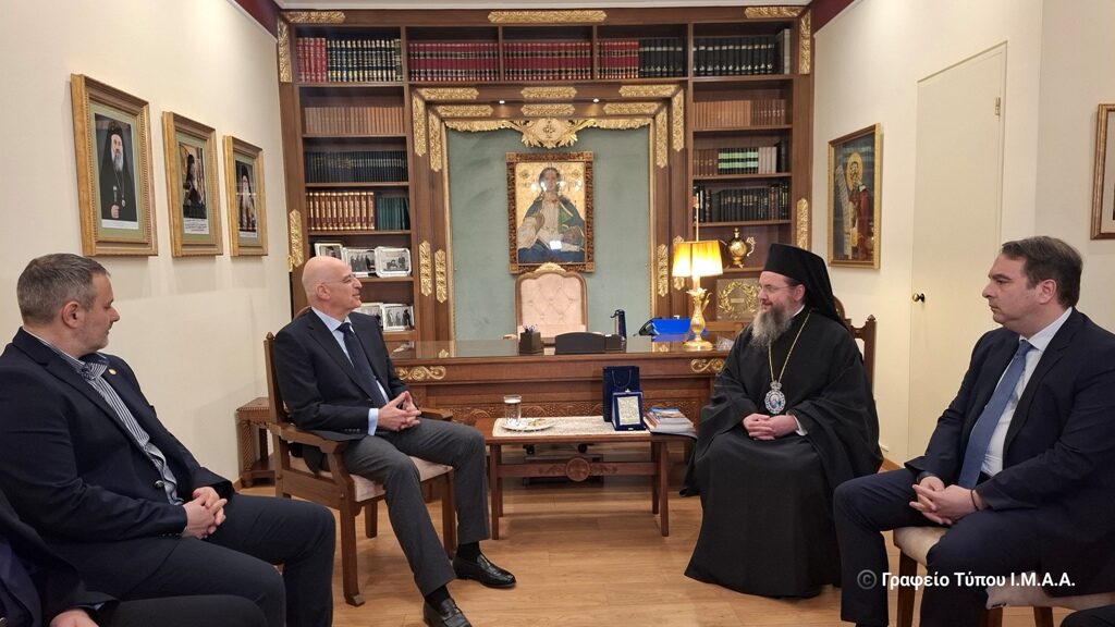Συνάντηση Δένδια με τον Μητροπολίτη Αιτωλίας και Ακαρνανίας Δαμασκηνό στο Μεσολόγγι