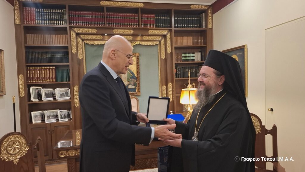 Συνάντηση Δένδια με τον Μητροπολίτη Αιτωλίας και Ακαρνανίας Δαμασκηνό στο Μεσολόγγι