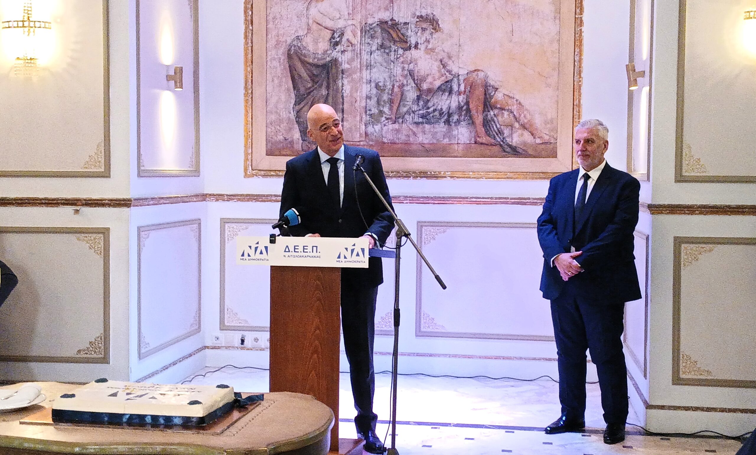 Αναβάθμιση του αεροδρομίου Αγρινίου ανακοίνωσε ο Νίκος Δένδιας — Προηγήθηκε το αίτημα του δημάρχου