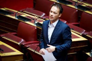Μίλτος Ζαμπάρας: Ερώτηση στη Βουλή για την επαναπρόσληψη των τρίμηνων επικουρικών στο Εθνικό Σύστημα Υγείας