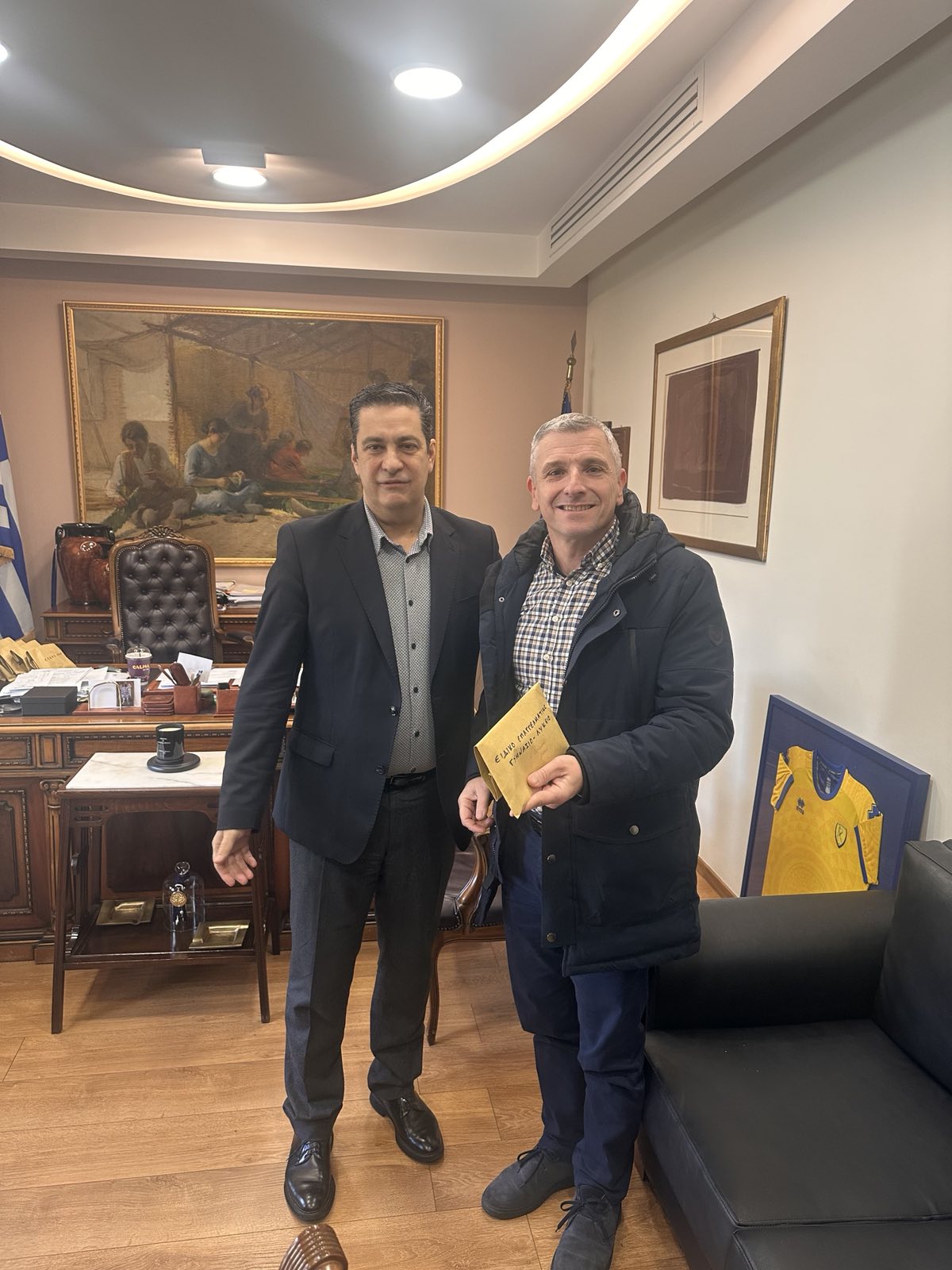 Ο Δήμαρχος Αγρινίου παρέδωσε τα έσοδα του 3ου Street Music Festival στα Ειδικά Σχολεία