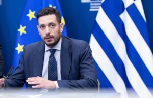 Ψηφίστηκε το νέο νομοσχέδιο για τις μεταφορές – Αλλαγές σε συγκοινωνίες, ταξί και ελέγχους