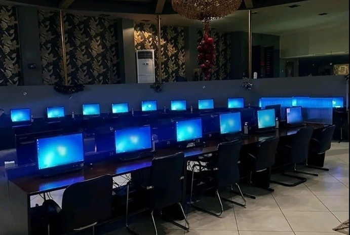 Το Αγρίνιο στο «κάδρο» μεγάλης επιχείρησης για παράνομο τζόγο – 17 συλλήψεις σε όλη τη χώρα