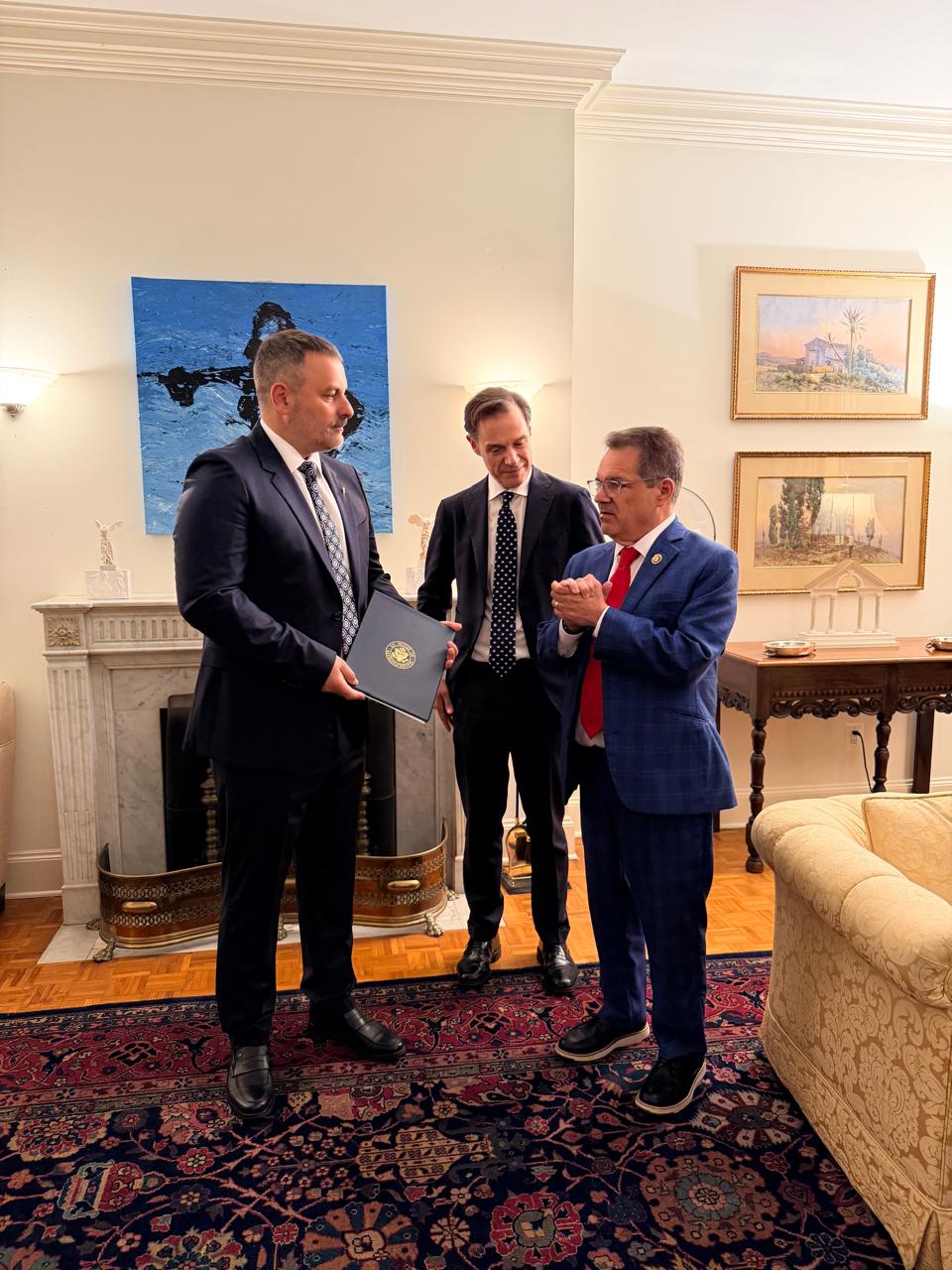 ΗΠΑ: Το Κογκρέσο αναγνωρίζει τα 200 χρόνια από την Έξοδο του Μεσολογγίου – Επίτιμος Δημότης ο Γκας Μπιλιράκης