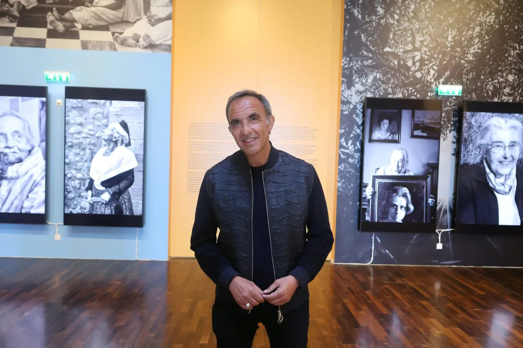 Μεσολόγγι: Οι αιωνόβιες ελιές της Σταμνάς σε γαλλικό γραμματόσημο – Διεθνής διάκριση για τον Νίκο Αλιάγα