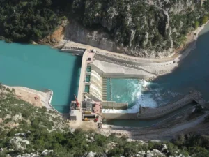 Αμφιλοχία στο επίκεντρο των επενδύσεων Masdar – Το μήνυμα Παπασταύρου για τον ρόλο της Ελλάδας στην πράσινη ενέργεια