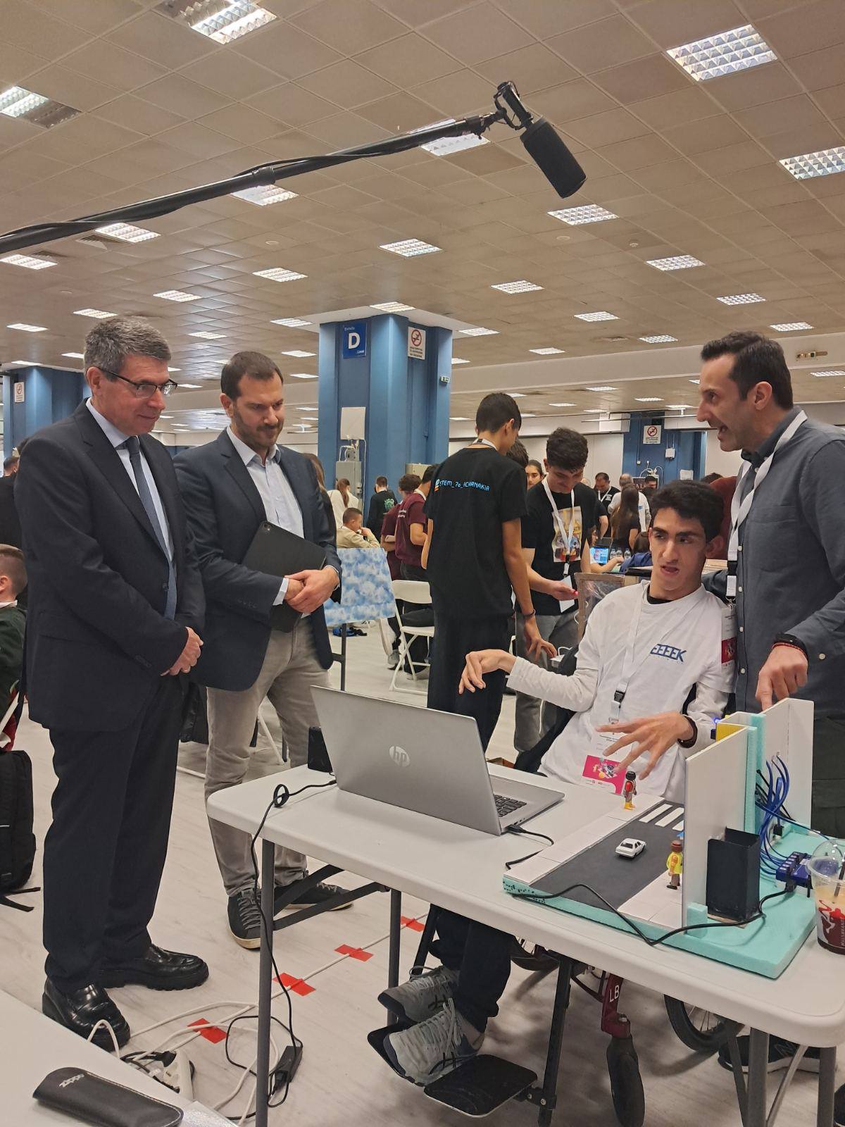 Ασημένιο μετάλλιο για το Ε.Ε.Ε.ΕΚ Αγρινίου στον Πανελλήνιο Διαγωνισμό STEM 2026