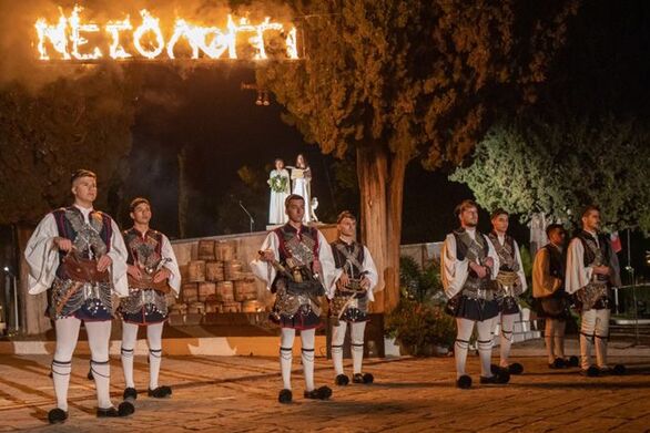 Ιερή Πόλη Μεσολογγίου: Με λαμπρότητα και συγκίνηση κορυφώθηκαν οι Εορτές Εξόδου για τα 200 χρόνια