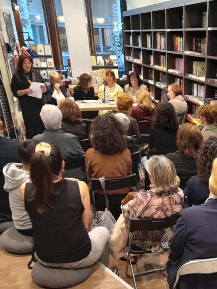 Αγρίνιο: Με μεγάλη συμμετοχή η παρουσίαση του βιβλίου «Εκατό και Είκοσι Φωνές» για την έμφυλη βία