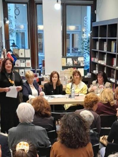 Αγρίνιο: Με μεγάλη συμμετοχή η παρουσίαση του βιβλίου «Εκατό και Είκοσι Φωνές» για την έμφυλη βία