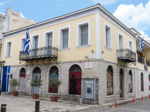 Η «Διέξοδος» παρουσιάζει την έκθεση ζωγραφικής και γλυπτικής «Ιδέα Μύθου» της Μάρως Ζαχαρογιάννη