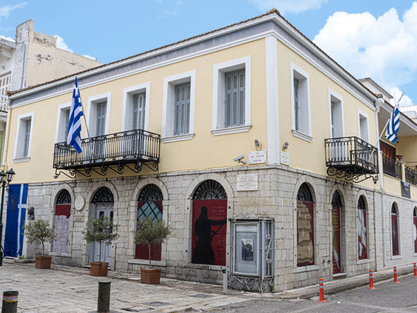 Η «Διέξοδος» παρουσιάζει την έκθεση ζωγραφικής και γλυπτικής «Ιδέα Μύθου» της Μάρως Ζαχαρογιάννη