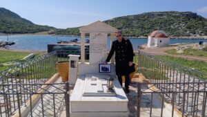 Ο Ευάγγελος Τύμπας τιμά τη μνήμη της Κυράς της Ρω – 44 χρόνια από τον θάνατο της Δέσποινας Αχλαδιώτη