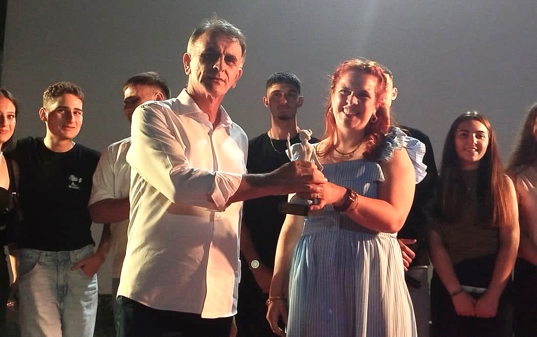 Cineπαρμένοι Ποιητές: Με συγκίνηση, χαμόγελα και πανελλαδική συμμετοχή ολοκληρώθηκε ο μαθητικός διαγωνισμός ποίησης και κινηματογράφου
