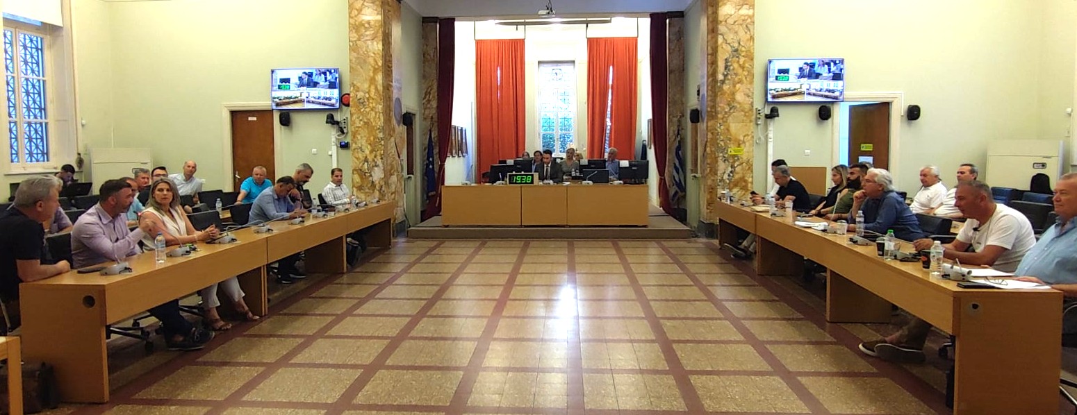 Δημοτικό Συμβούλιο Αγρινίου: 21 θέματα στην ατζέντα και δύο ειδικές συνεδριάσεις για λογοδοσία και απολογισμό
