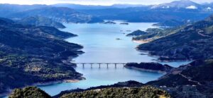 Νοέμβριος 1965: Με φέρι μποτ η κυκλοφορία στην εθνική οδό Αγρινίου - Καρπενησίου!