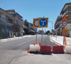 Κυκλικός κόμβος στο «Πλατανάκι»: Κυκλοφορία με απαγορευτικά και χωρίς σαφή προτεραιότητα