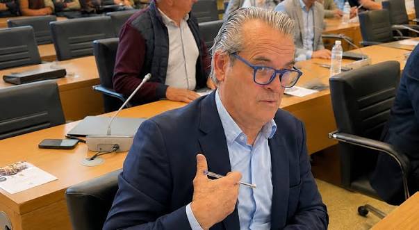 «Αγρίνιο – Πάμε Ψηλά»: «Οκτώ εκατομμύρια λόγοι ανησυχίας και ένας λόγος αποχώρησης»