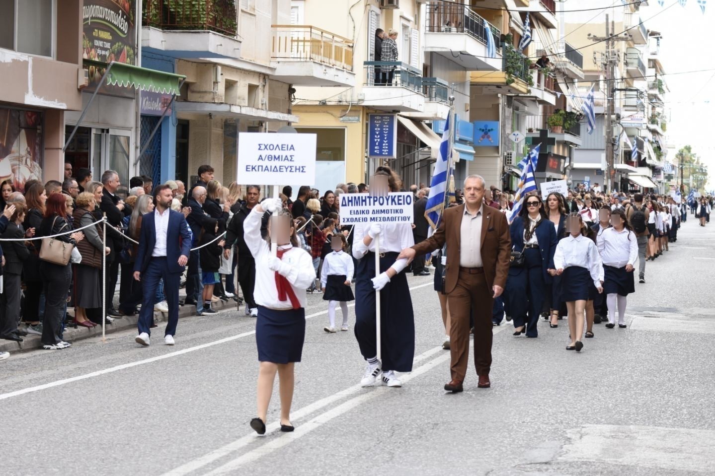 Η Ιερή Πόλη του Μεσολογγίου τίμησε με μεγαλόπρεπεια την επέτειο της 28ης Οκτωβρίου