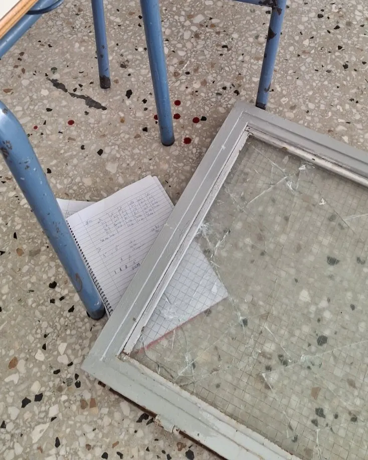 Παράθυρο αποκολλήθηκε και τραυμάτισε μαθητή στο Λύκειο Νεοχωρίου