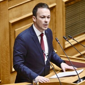 Μίλτος Ζαμπάρας: Αφήνει τη Βουλή και συμπορεύεται με τον Αλέξη Τσίπρα