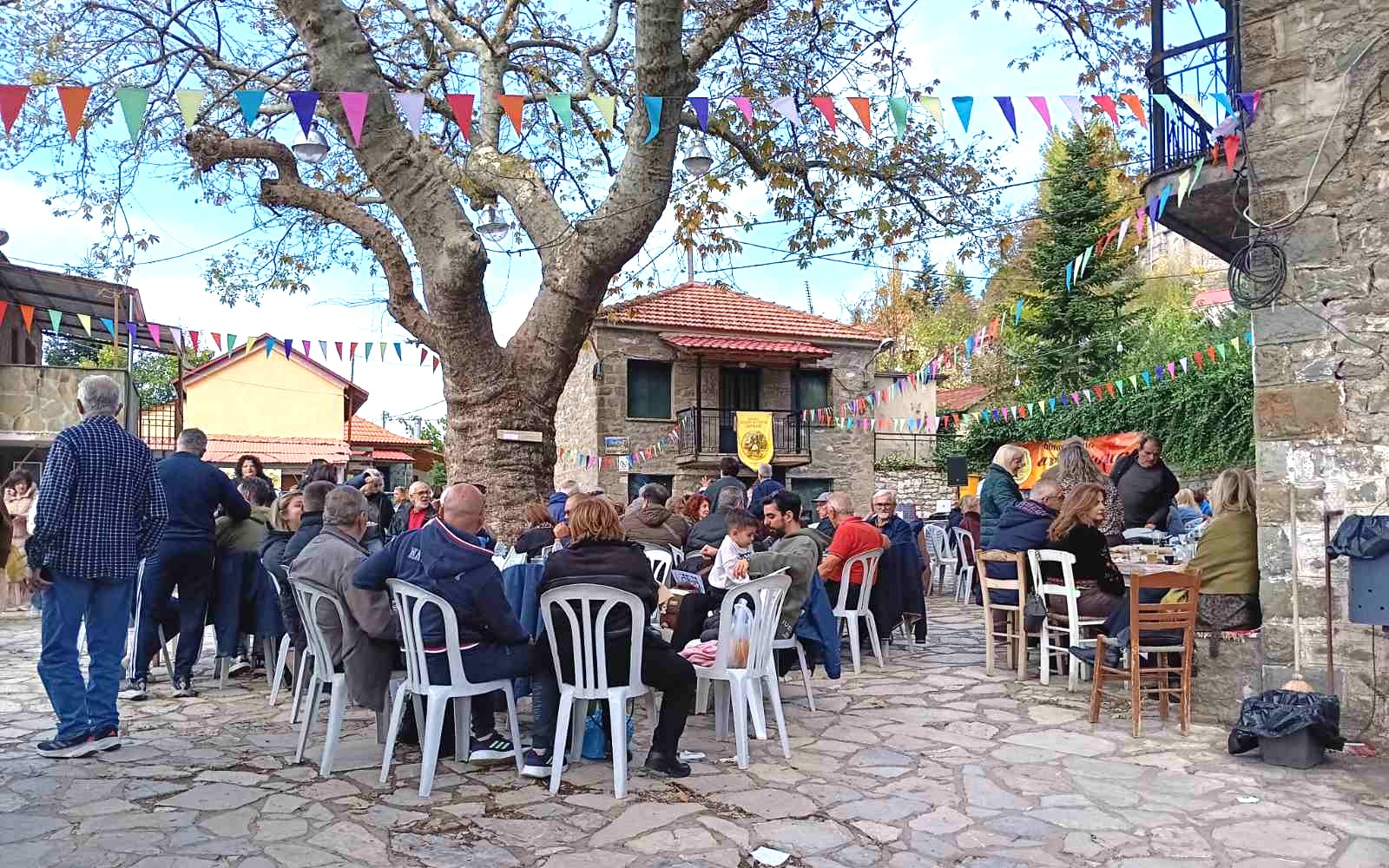 Κρυονέρια Ναυπακτίας: Το 3ο Φθινοπωρινό Αντάμωμα κρατά ζωντανές τις παραδόσεις του τόπου